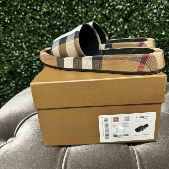 Burberry buckingham birch brown check sandals - Picture 4 of 5